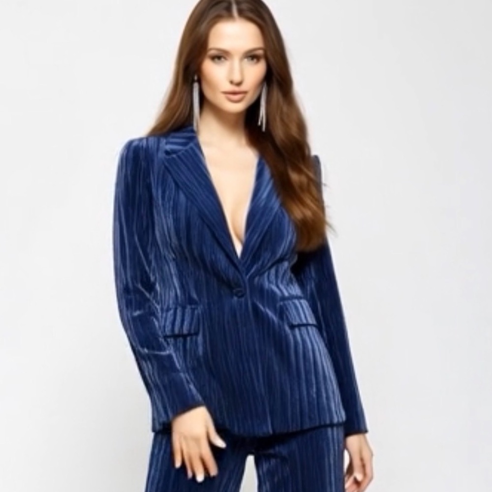 TOPSHOP Crinkle Velvet Jacket